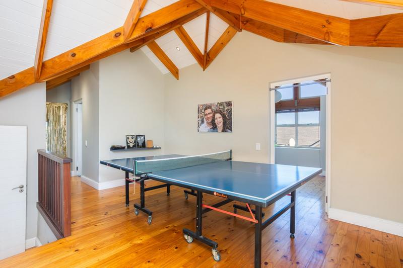 6 Bedroom Property for Sale in Lake Michelle Western Cape